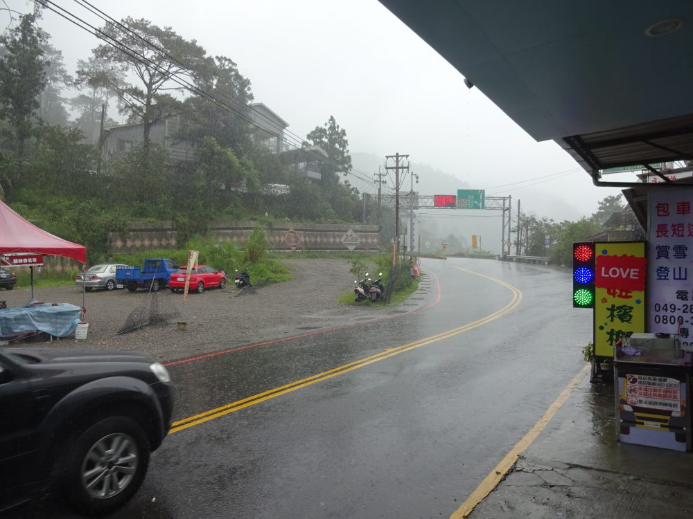 下ってる途中も豪雨