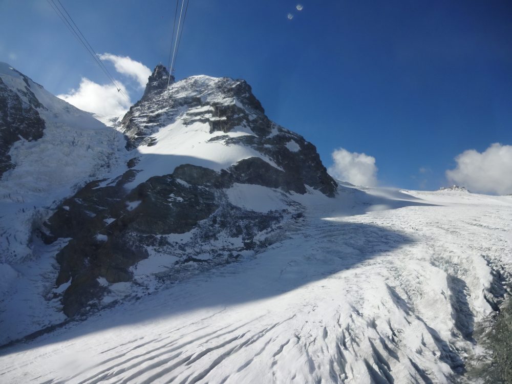 ロープ―ウェイから見える氷河