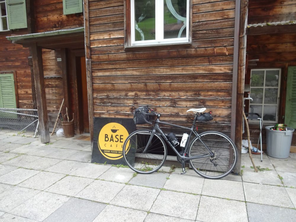 BASE Cafe (ベース カフェ)