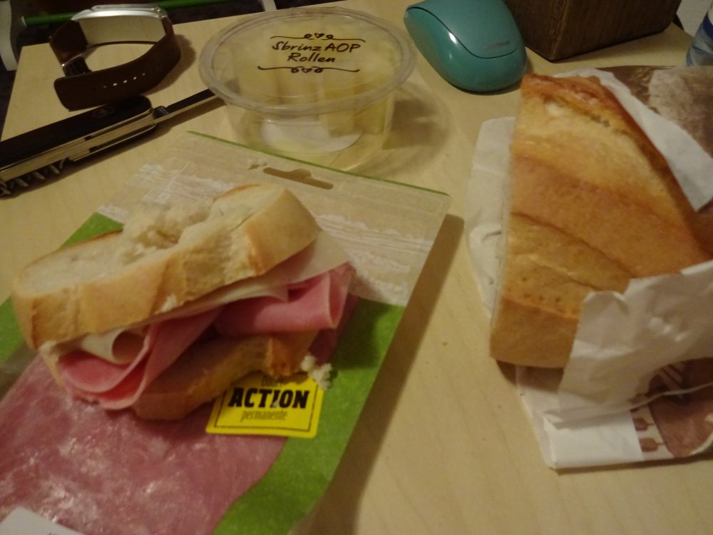 手作りサンドイッチ
