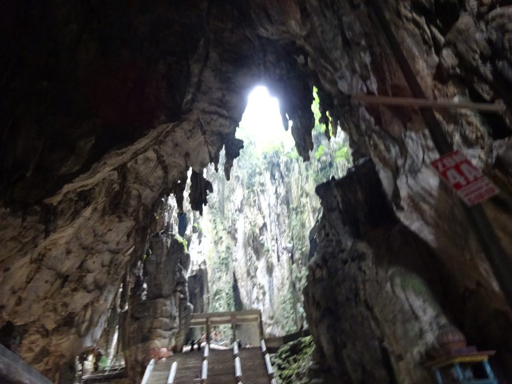 バドゥ洞窟は大聖堂の様