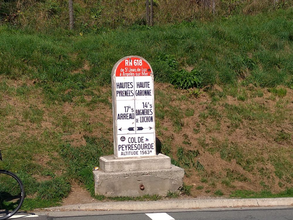 ペルスールド峠 Col de Peyresourde到着