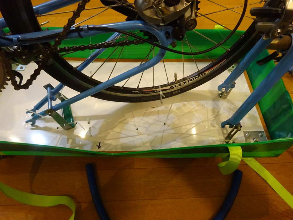 BikeFridayを輪行箱へ梱包