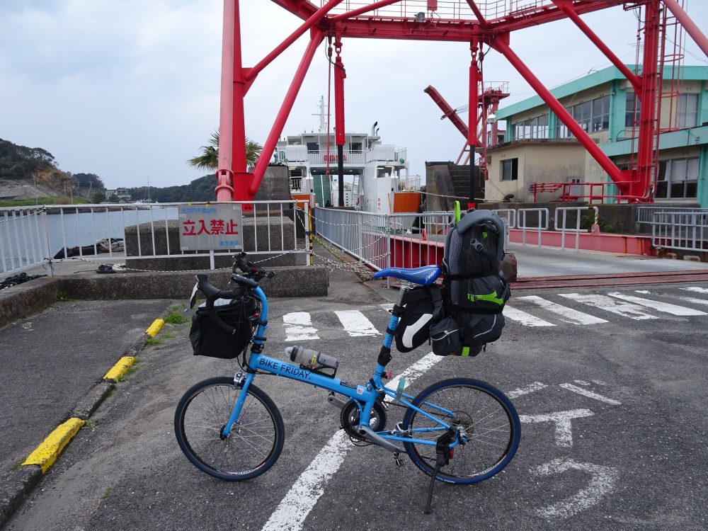 根占港からフェリーで指宿へ