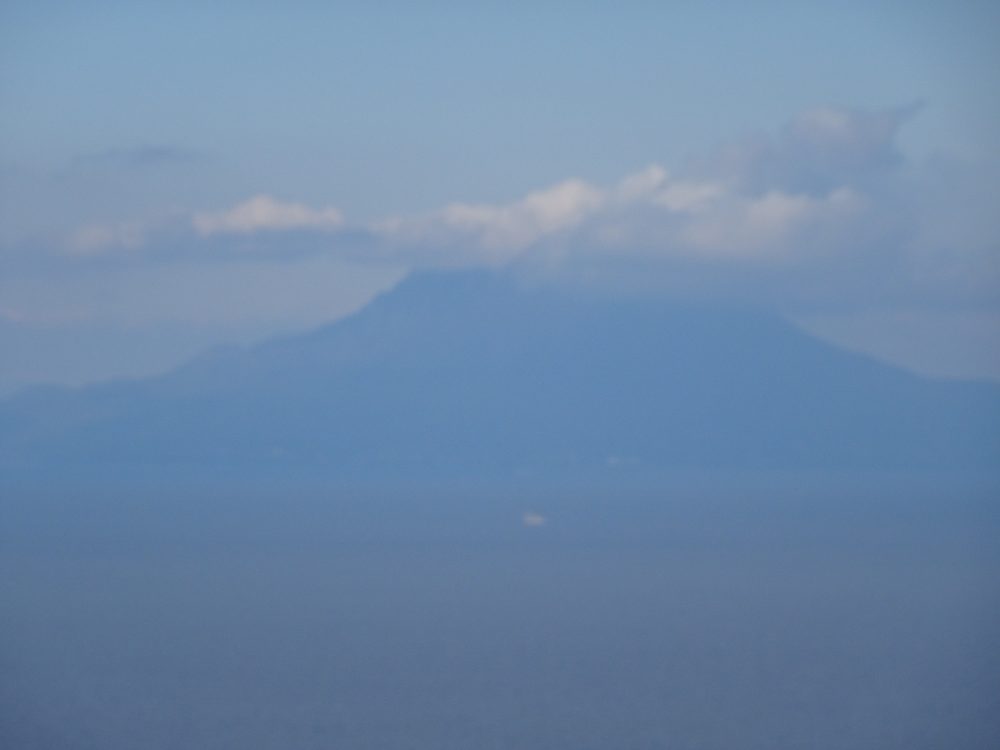 魚見岳から桜島が見える