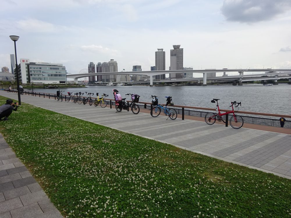 豊洲市場でBikeFriday１５台の撮影会