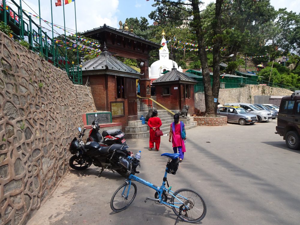 チャンドラギリからスワヤンブナート仏塔を経てタメル地区へ