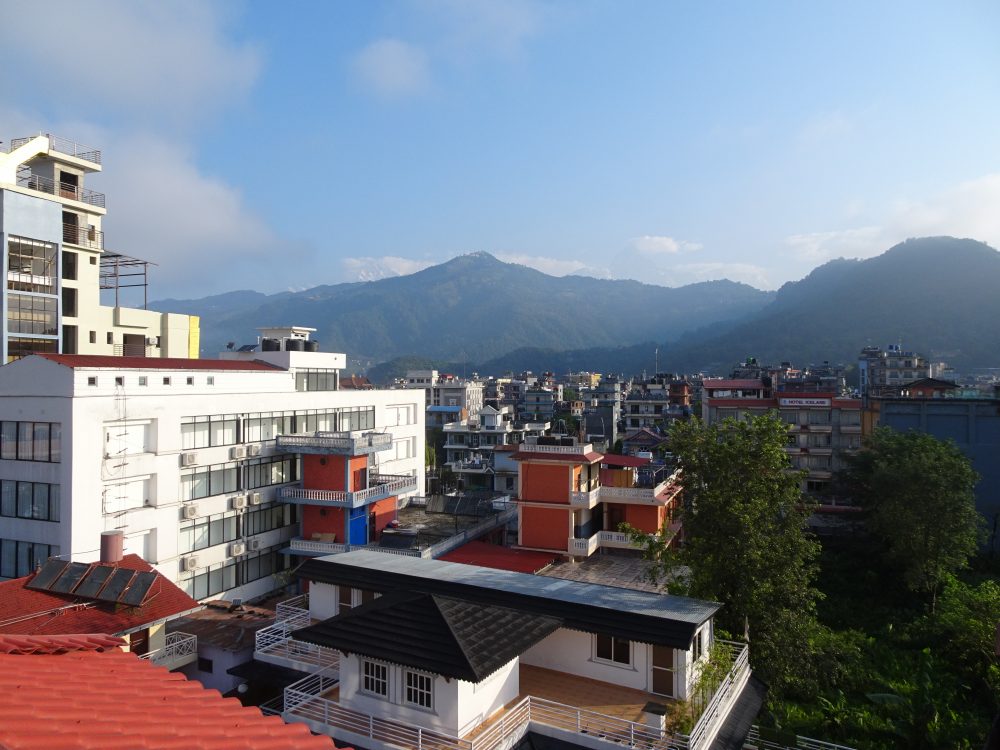 ネパールのポカラホテル屋上からの景色