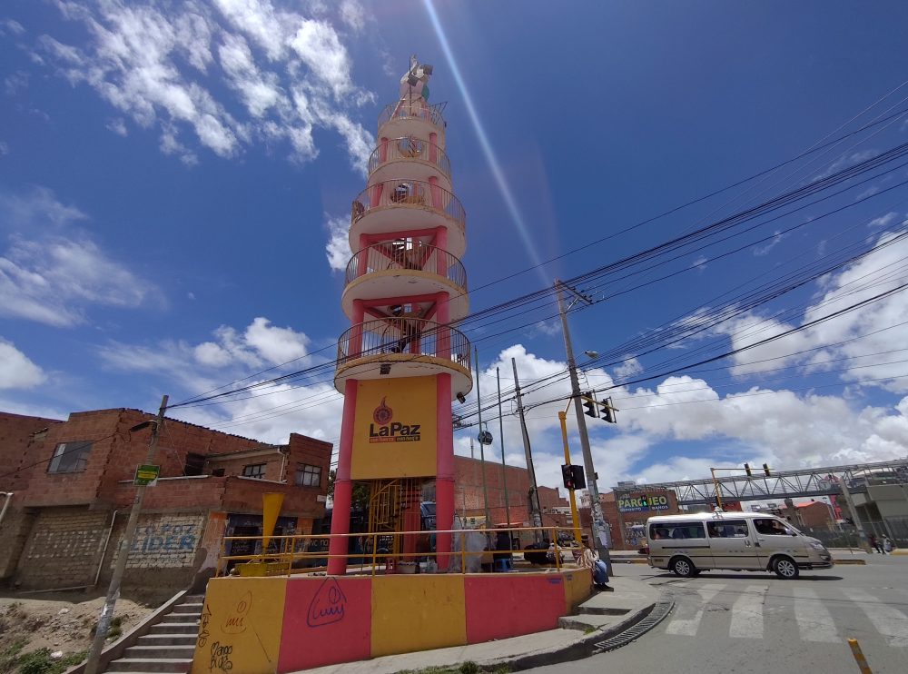 ラパスの町を一望できる展望台Lapaz Con fuerza