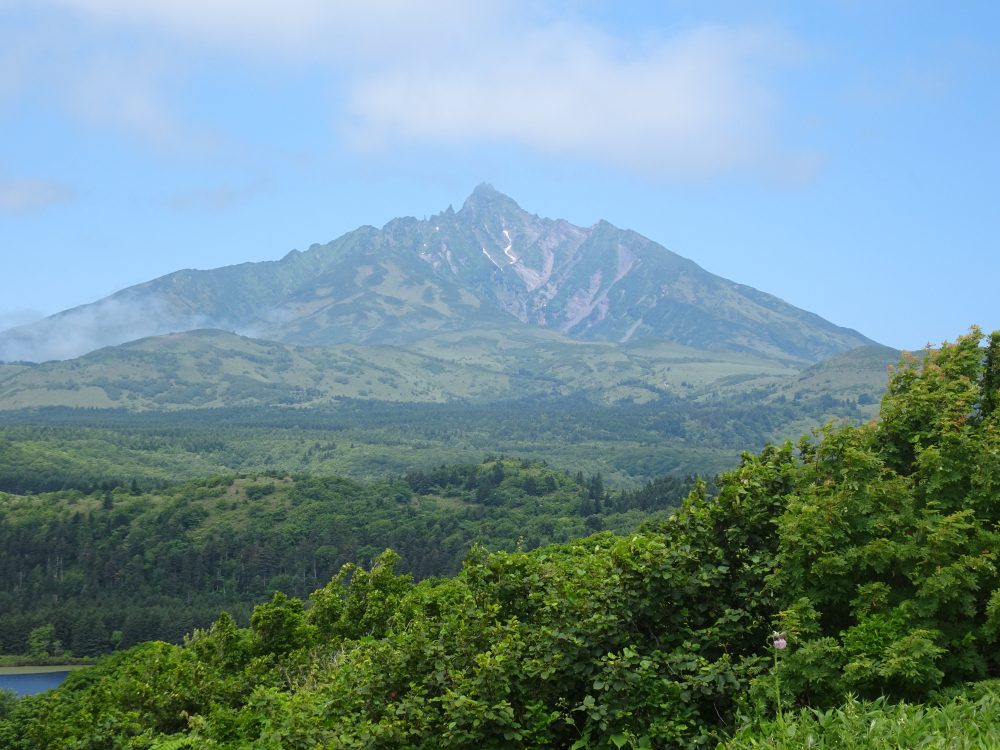 沼浦展望台からの利尻山