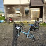 連休だけど宿取れた、霧多布の霧多布里?あれ、昔うわさに聞いたカリスマ宿だ
