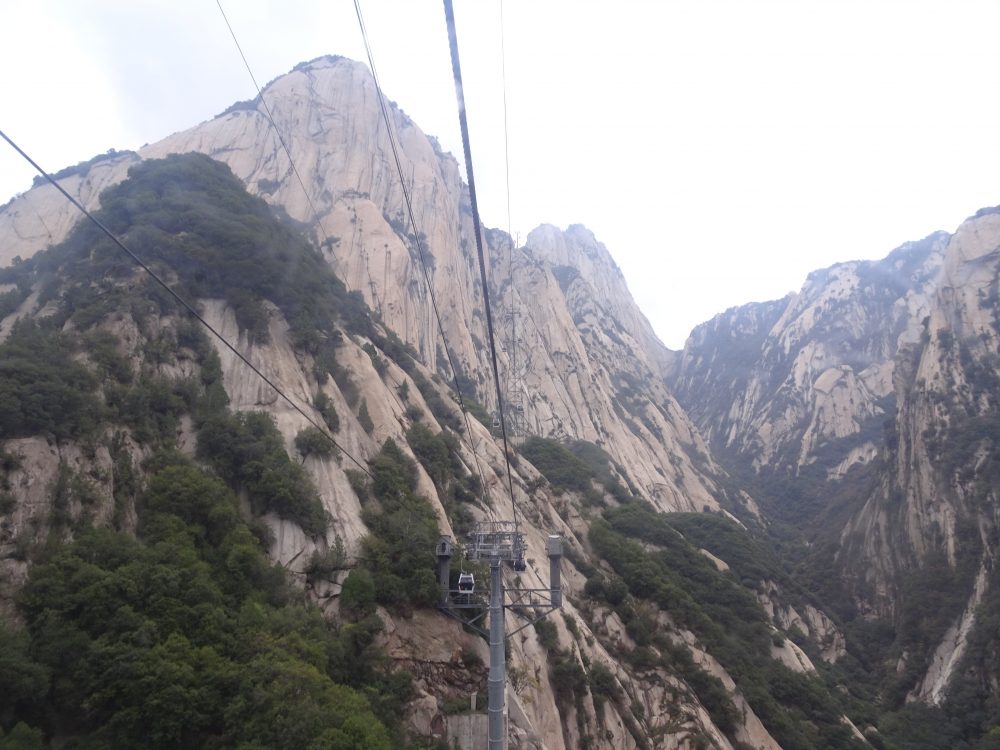 中国の崋山に登ってきました