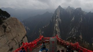 中国の崋山に登ってきました