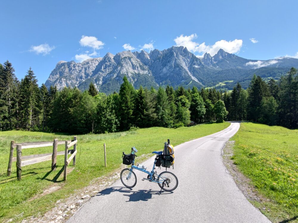 オーストリア自転車旅のラストはヴェルフェンからシュヴァルツァッハへ