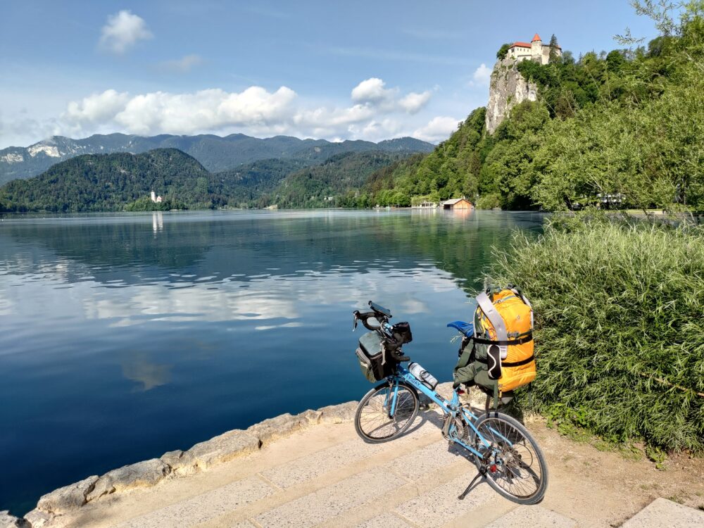 スロベニアのブレット湖1周サイクリング